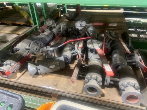 Lot of 14 Ball Valves (0122454501)